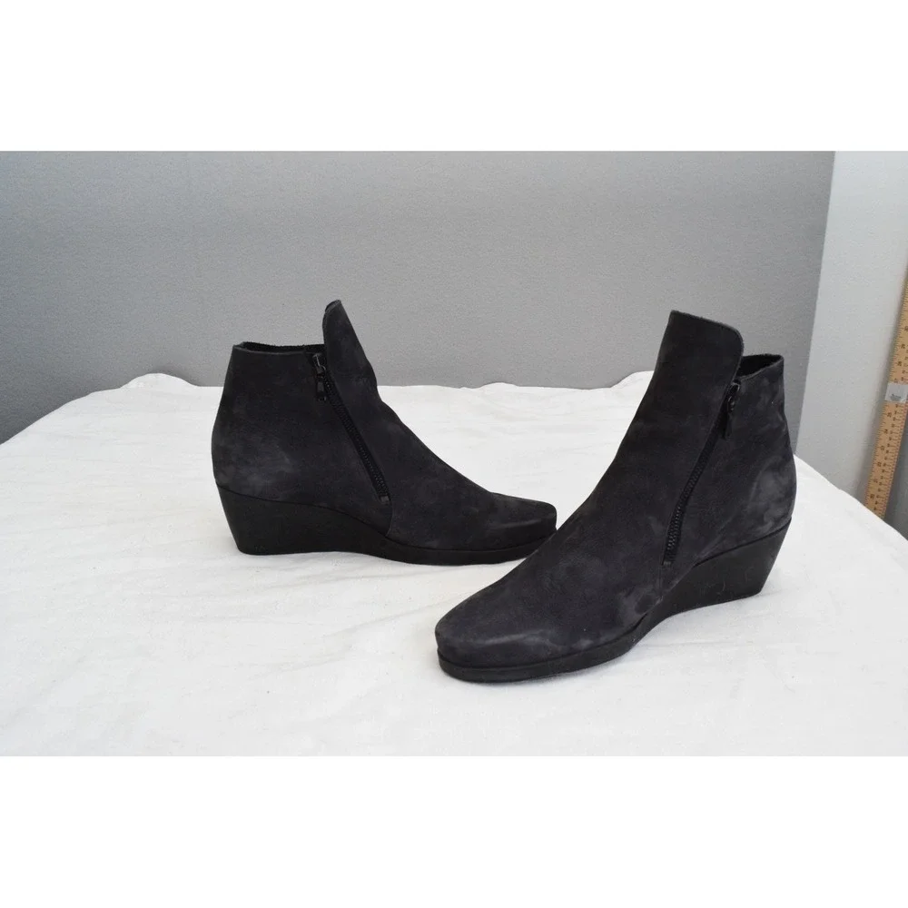 Arche Jolia 41 Black Nubuck Leather Wedge Ankle Boots Side Zip Wedge Luxury